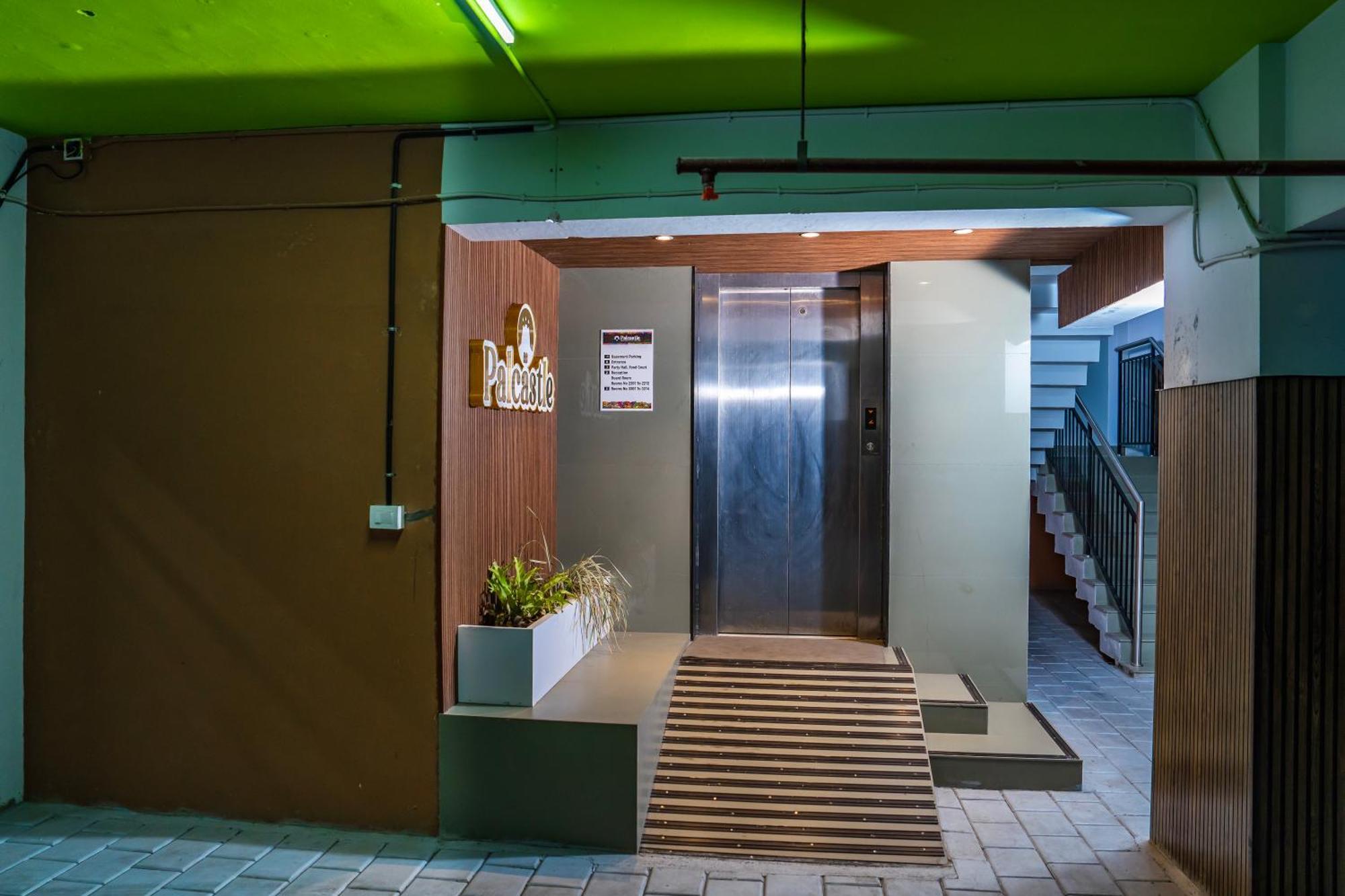 Palcastle Regency Hotel Palakkad Buitenkant foto