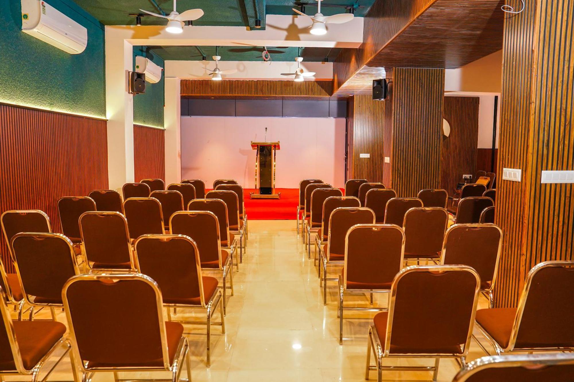 Palcastle Regency Hotel Palakkad Buitenkant foto