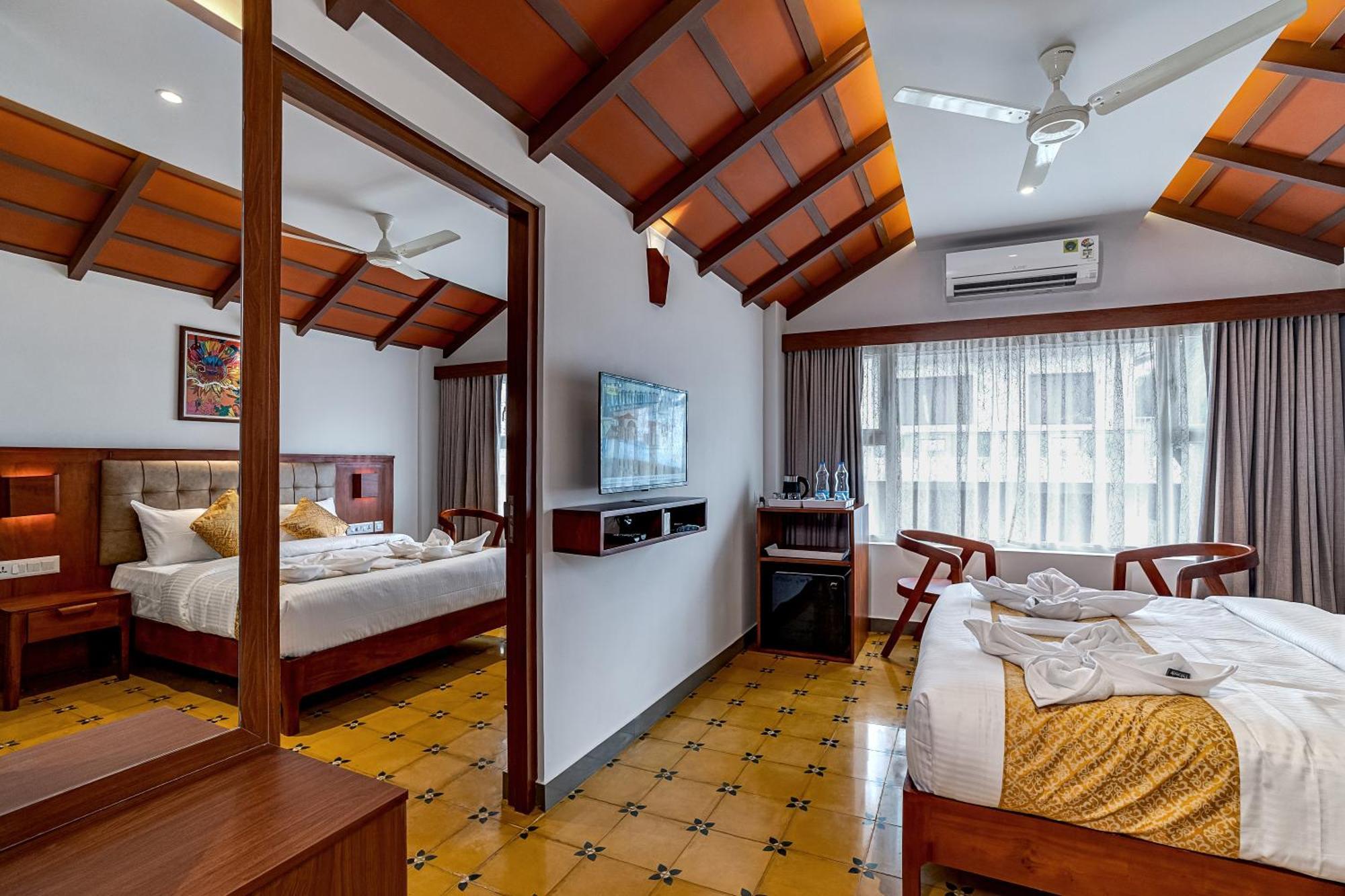 Palcastle Regency Hotel Palakkad Buitenkant foto