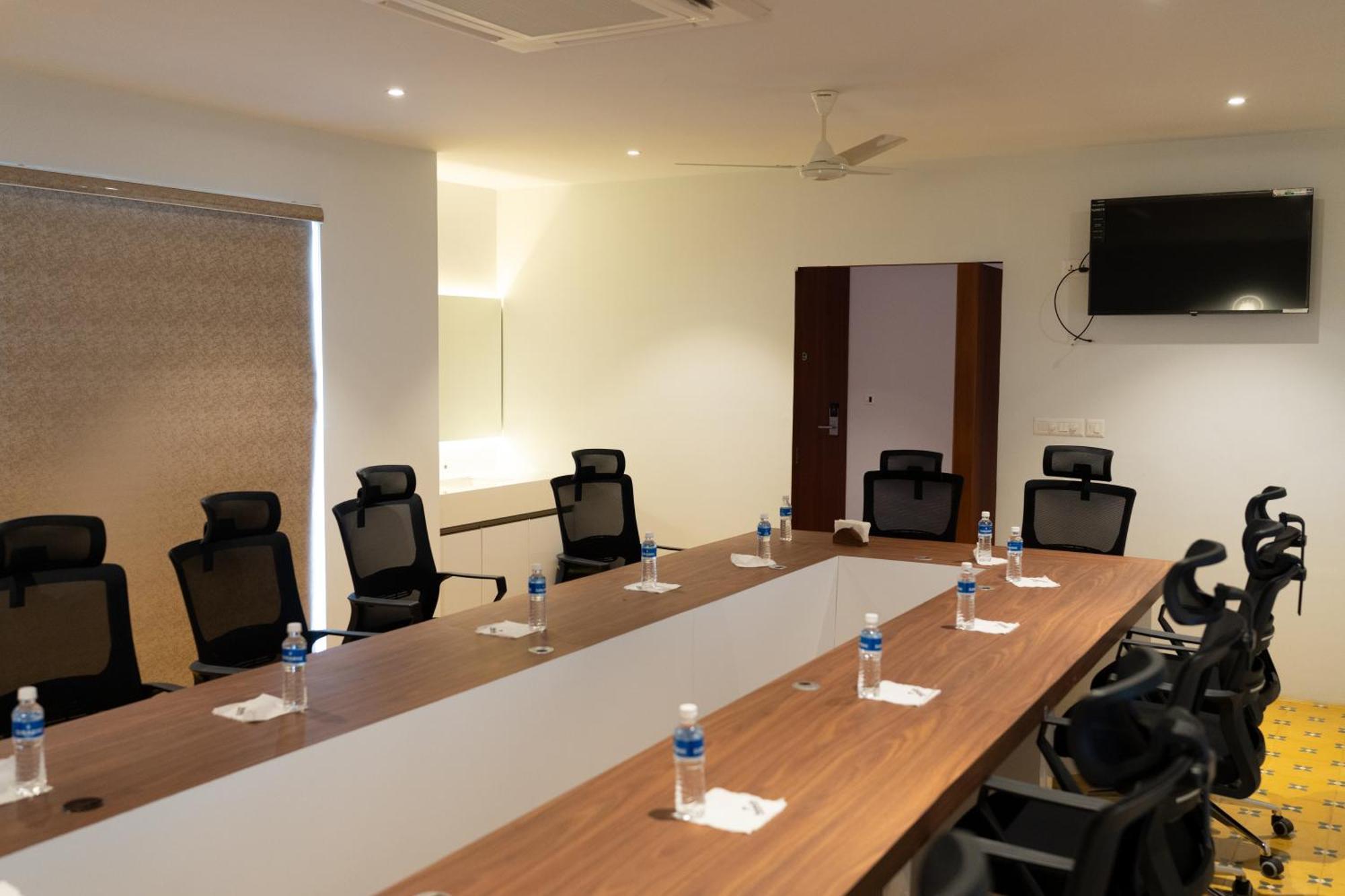 Palcastle Regency Hotel Palakkad Buitenkant foto