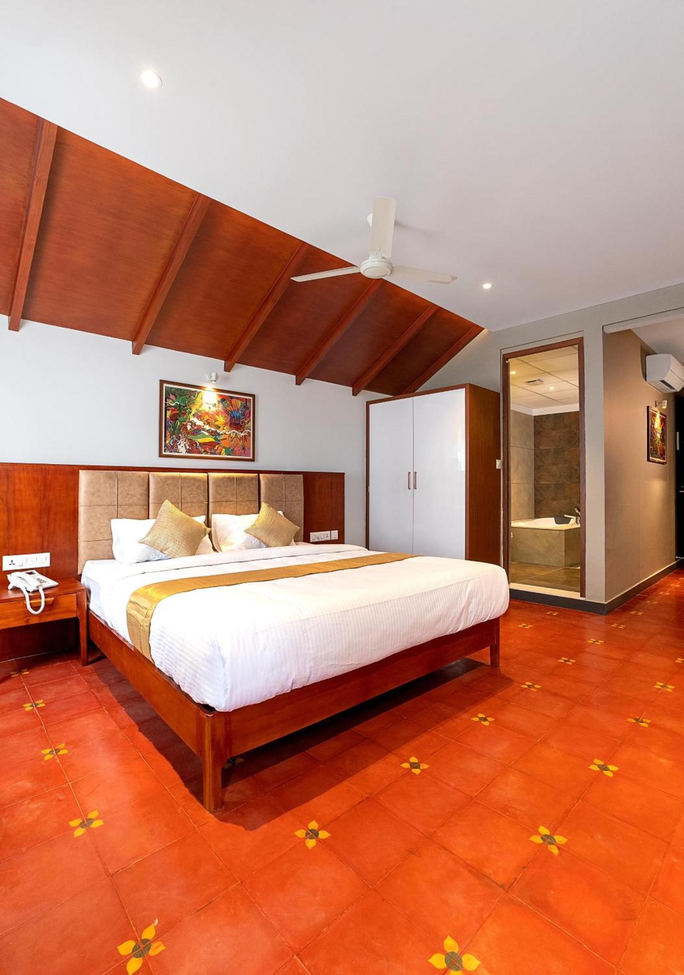 Palcastle Regency Hotel Palakkad Buitenkant foto